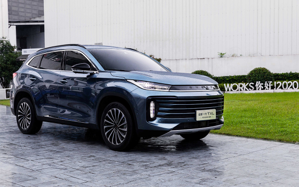 
            Эти премиальные иномарки стоят как Lada Azimut. Модели и оснащение
        
