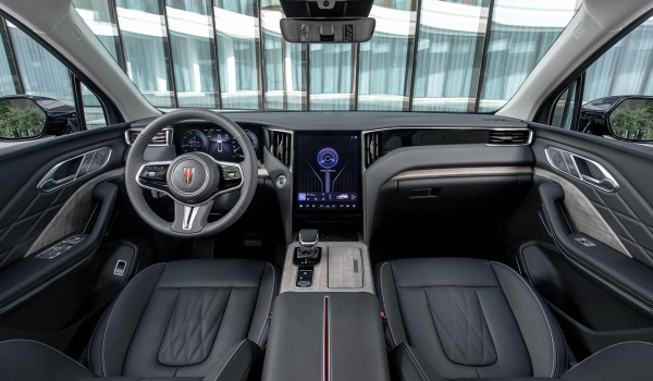 Кроссовер Hongqi HS7: объявлены цены в России