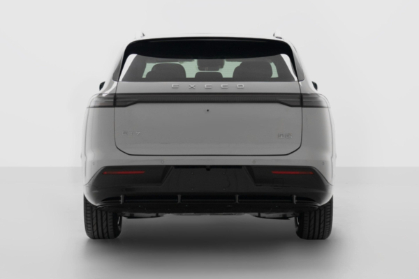 Показан Exeed Sterra ET7: обновленный и переименованный Exlantix ET Показан Exeed Sterra ET7: обновленный и переименованный Exlantix ET