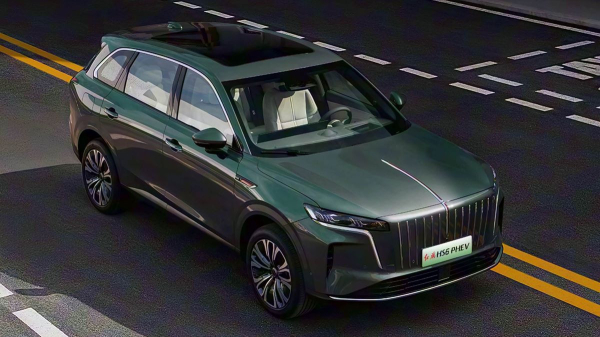 Кроссовер Hongqi HS6 поставил мировой рекорд дальнобойности Кроссовер Hongqi HS6 поставил мировой рекорд дальнобойности