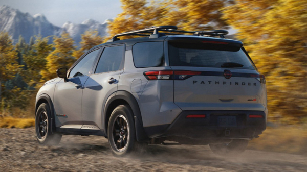 Nissan Pathfinder для США подготовился к новому модельному году Nissan Pathfinder для США подготовился к новому модельному году